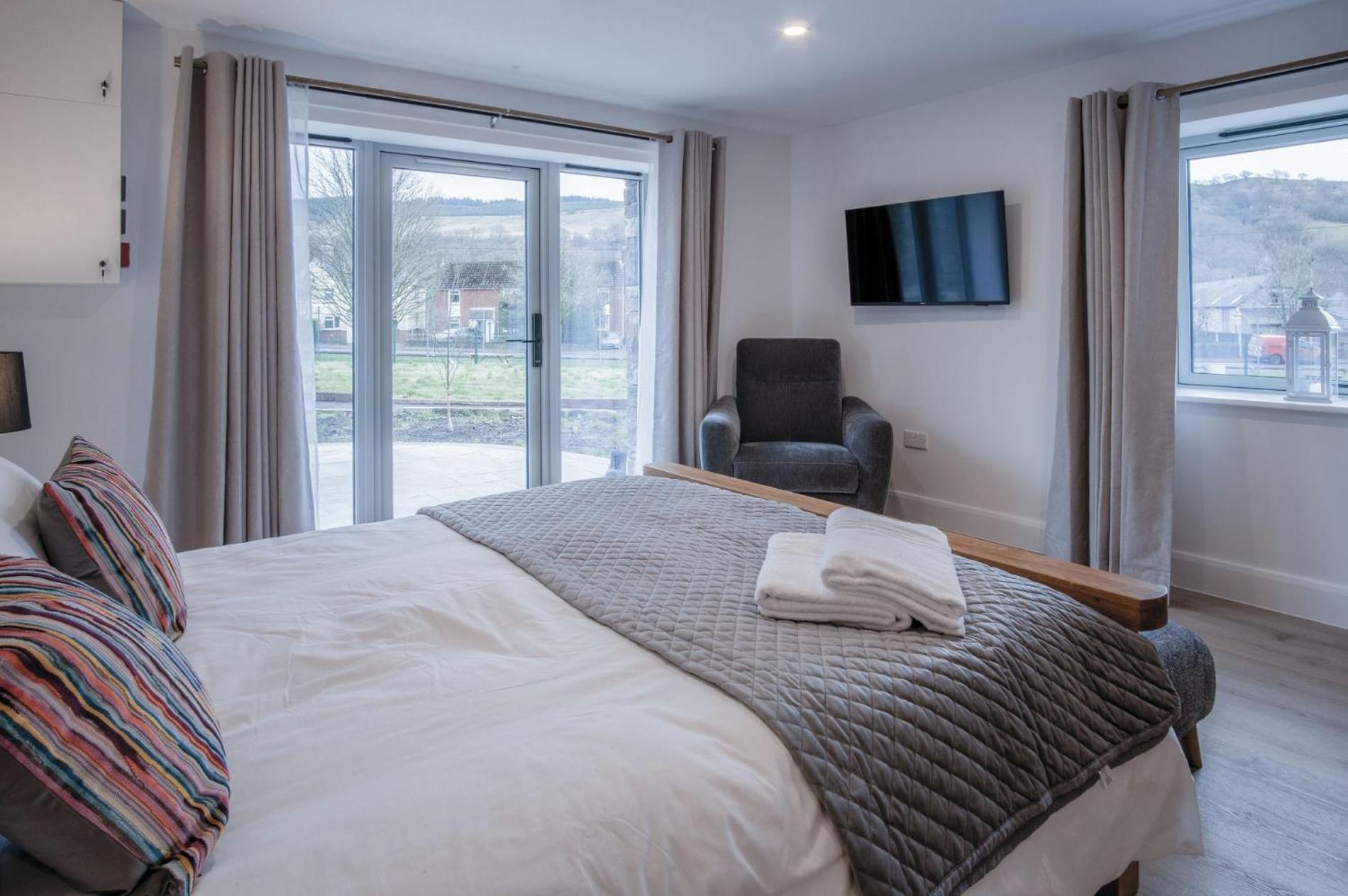 Suite 7 - Sleeping Giant Hotel - Pen Y Cae Inn Brecon Exterior foto