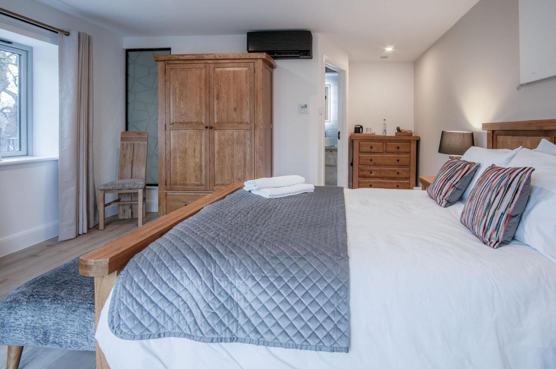 Suite 7 - Sleeping Giant Hotel - Pen Y Cae Inn Brecon Exterior foto